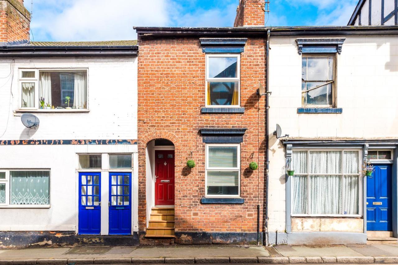 New! Stylish 2-Bed Home, In Chester By 53 Degrees Property, Ideal For Long Stays, Great Location - Sleeps 6 Extérieur photo